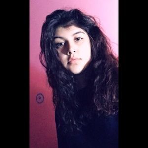 Meet your Posher, Maira